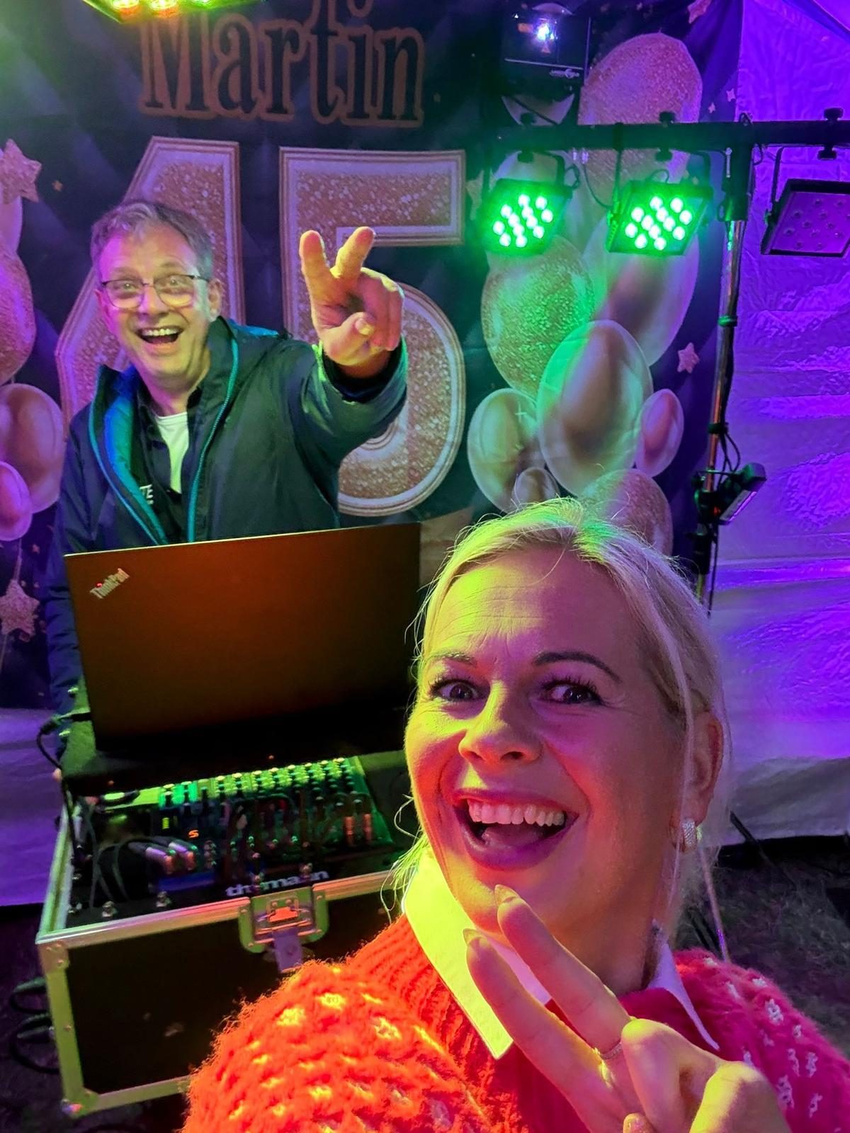 DJ Ralf Grote am Mischpult